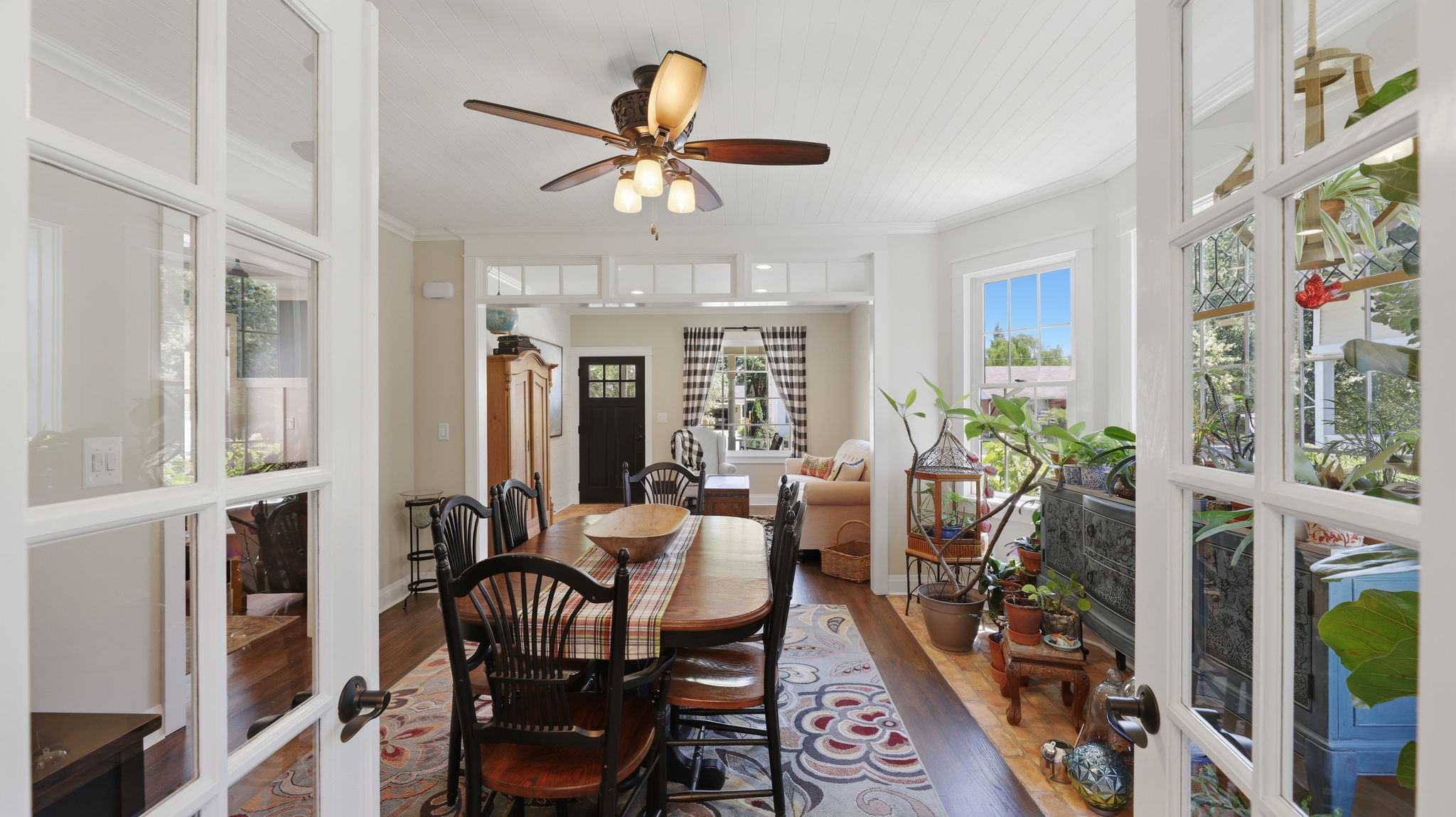 Basic Photography Package Large Property (Over 3500 sq. ft.)
